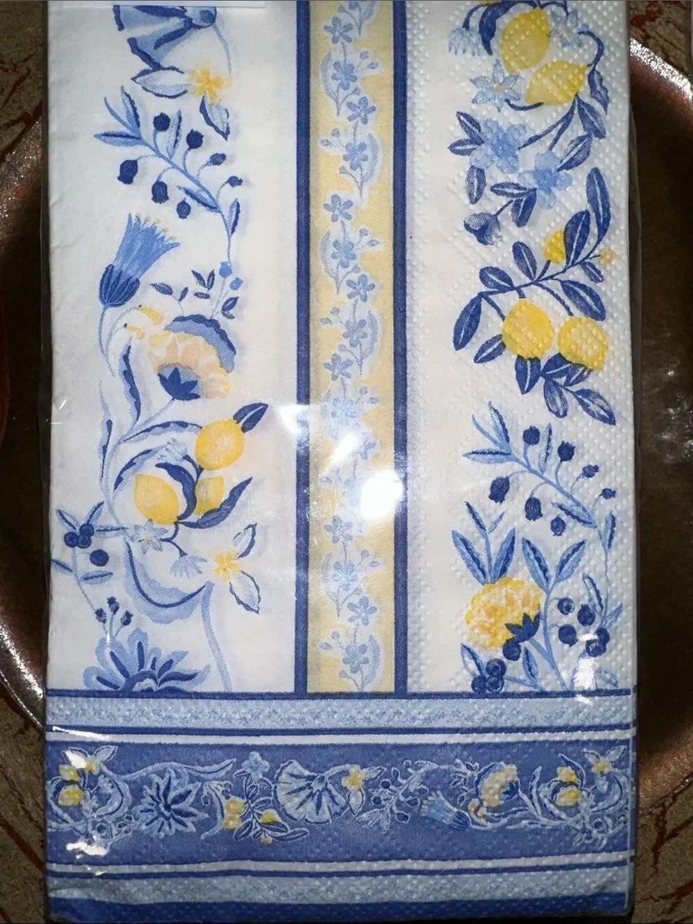 White Blue Yellow Gold Lemon Floral Vines  Fl Set of 32 x 2 Guest Size Towels